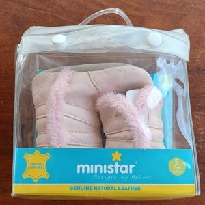 New girls baby moccasins. Mukluk style.